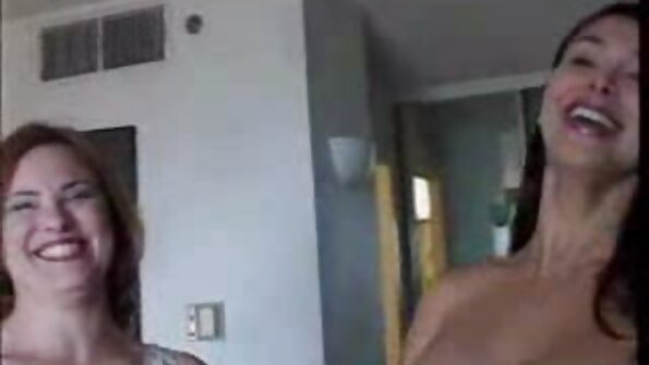 Kogenud daamide tupe sees lõppeva video kogumik.