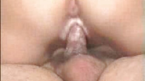 Glamuurne ilu kitsastes teksades nõuab taas kukke doggy stiilis POV poosis.